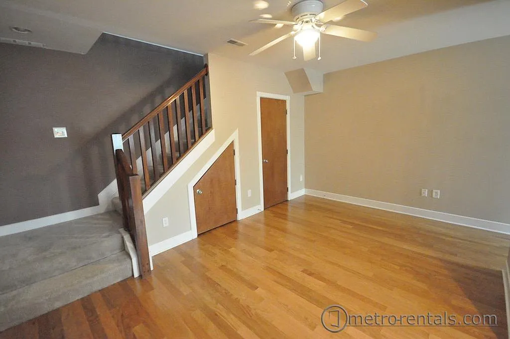 1 bed, 1.5 bath, 832 sqft, $1,500 — Photo 4