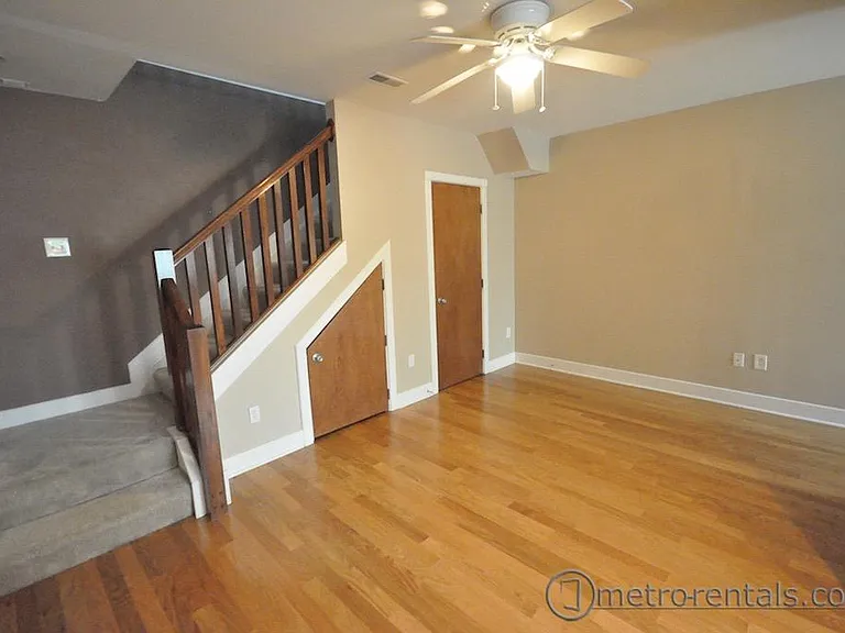 1112 Perry St #C — Photo 4