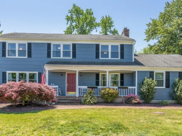 55 Meadow Run Dr, Montgomery Twp., NJ 08558