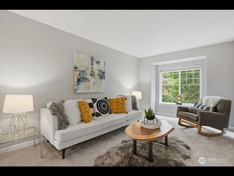 2711 Rossiter Ln — Photo 7