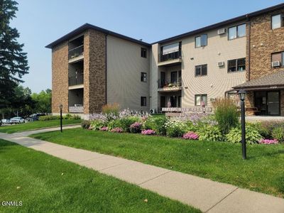 1120 N 12th St, Bismarck, ND, 58501