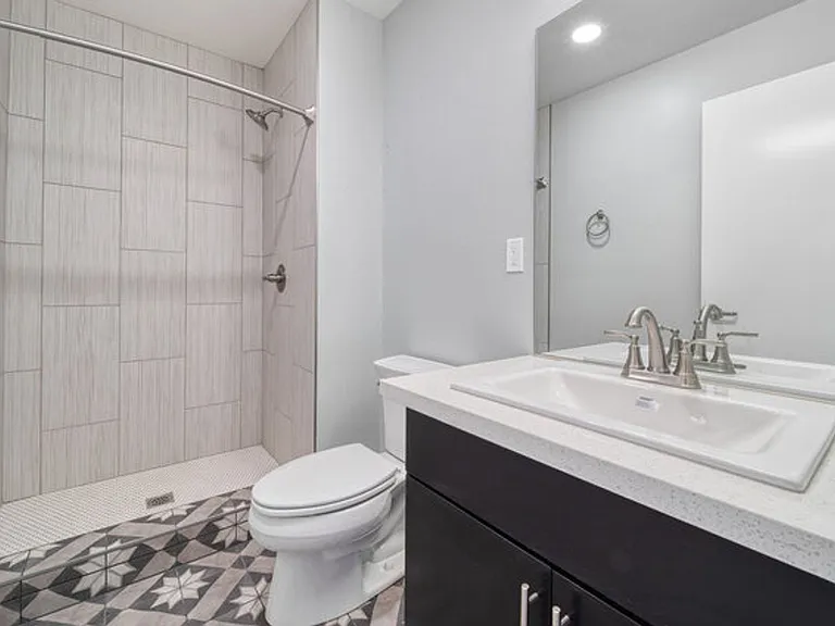 2275 Springfield Dr — Photo 4