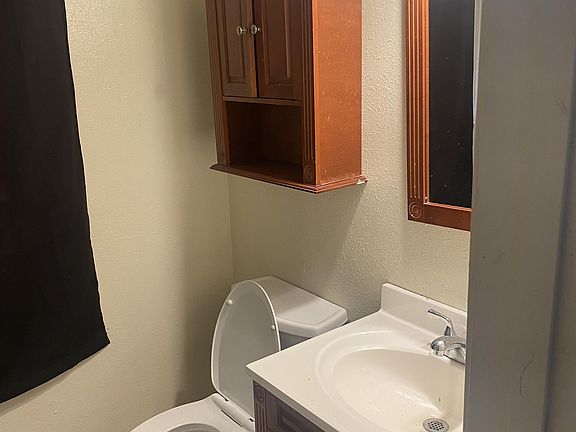 3rd image of 1938 Oconnor St #11027322