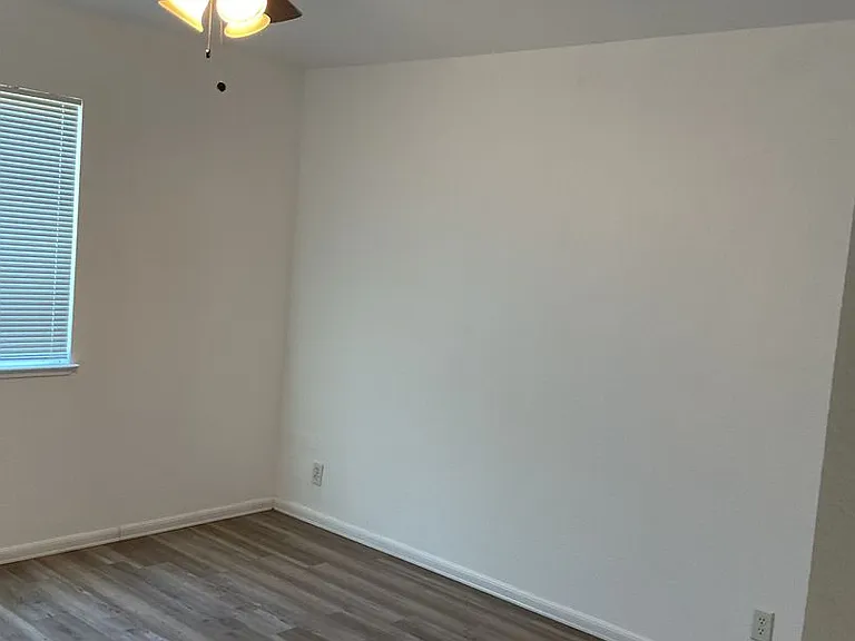 1068 Lupin Ave — Photo 22