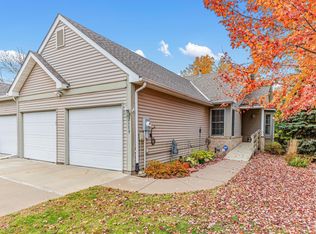 2119 Southwind Dr, Maplewood, MN 55109