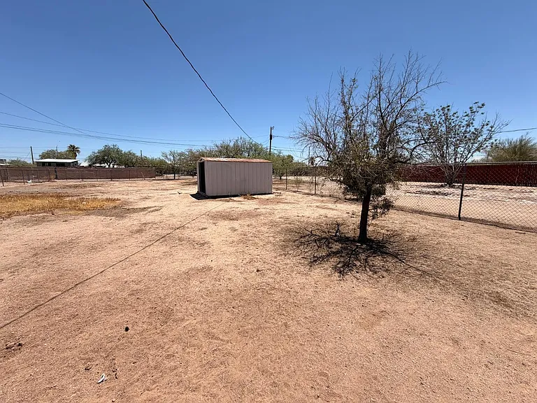 211 S Desoto St — Photo 16