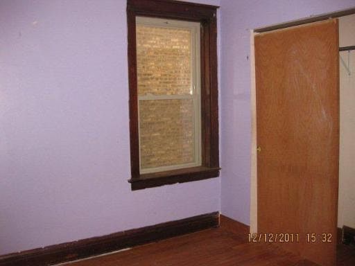 4th image of 1442 S Grove Ave