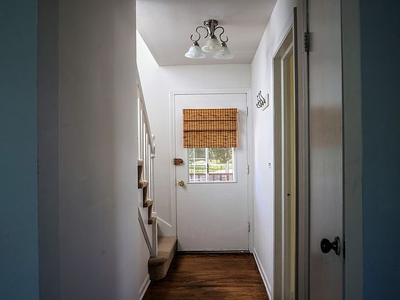 2nd image of 73 Rose Pl