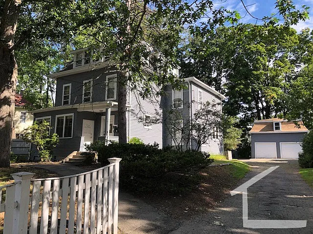 2 bed, 1.0 bath, $2,225 — Photo 1