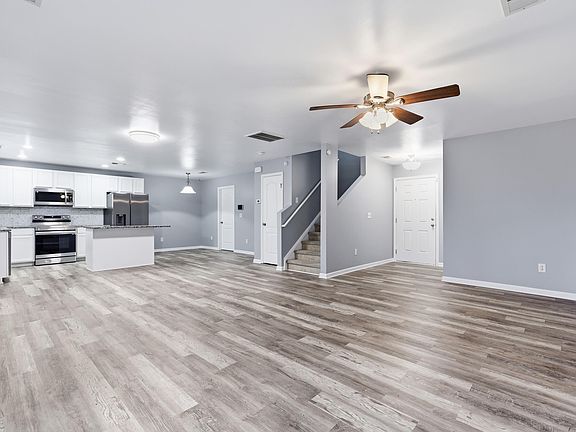 5th image of 107 Saint Charles Way