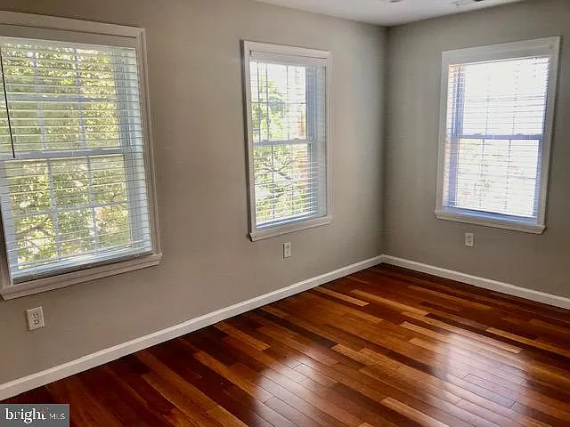 853 W Lombard St — Photo 17