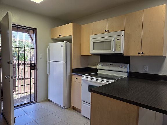 4th image of 98-924 Noelani St APT A