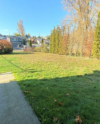 3rd image of 3127 59th Ave NE