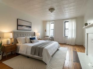 125 Ryerson St #2B, Brooklyn, NY 11205