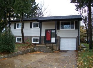 278 Nottingham Ct, Crystal Lake, IL 60014