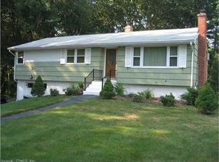 425 Sterling Pl, Hamden, CT 06514