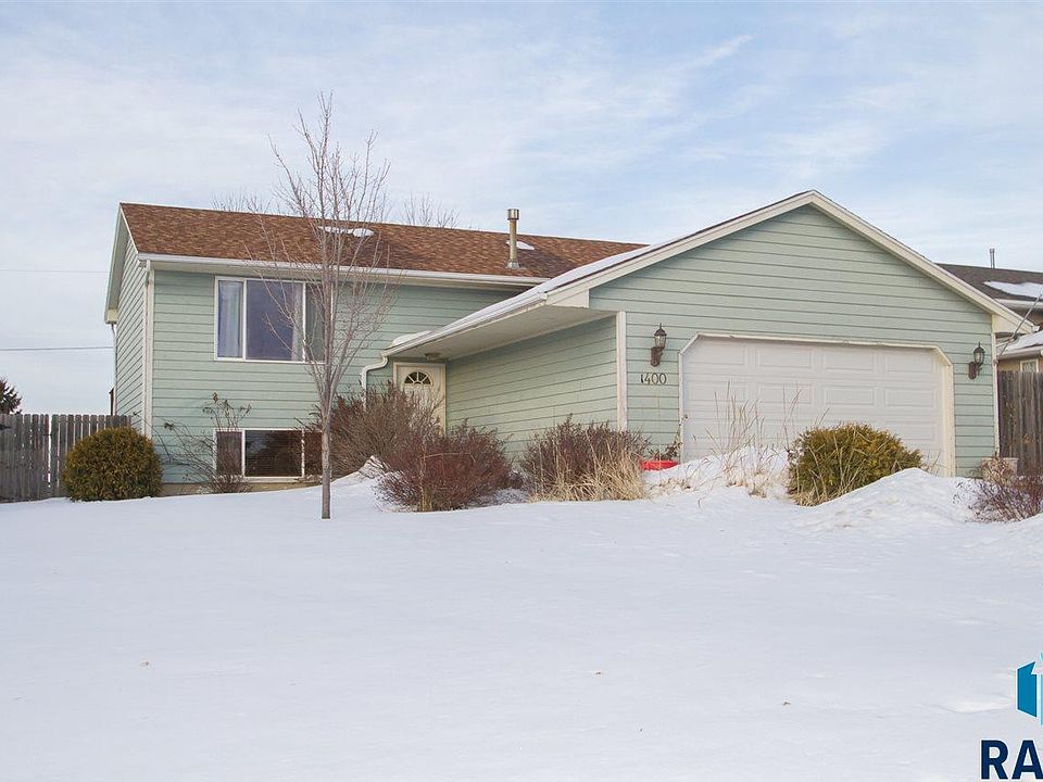 1st image of 1400 E Old Hickory Pl