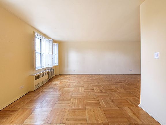 3rd image of 3901 Independence Ave APT 7B