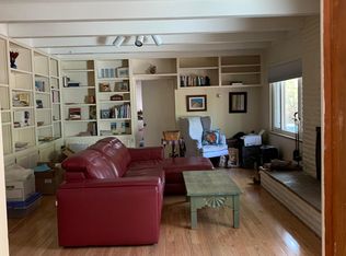 1010 Los Arboles Ave NW, Albuquerque, NM 87107