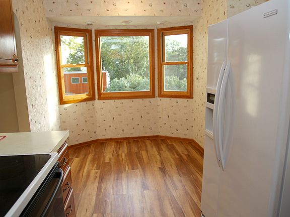 4th image of 6718 Mayberry St