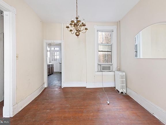 5th image of 330 4th St SE