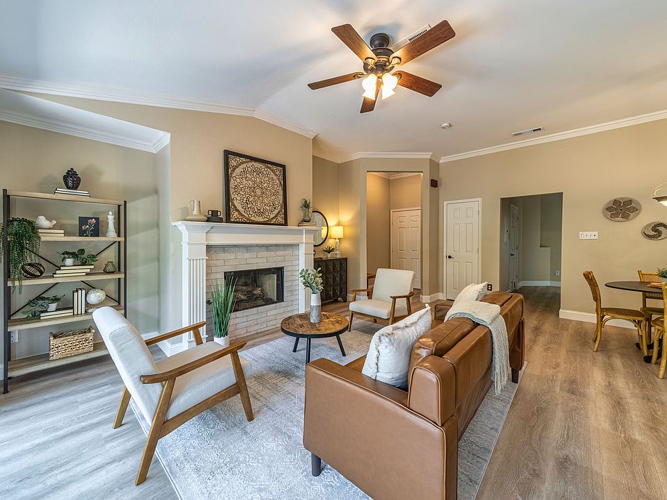 Walk into the awesome open floor plan.
