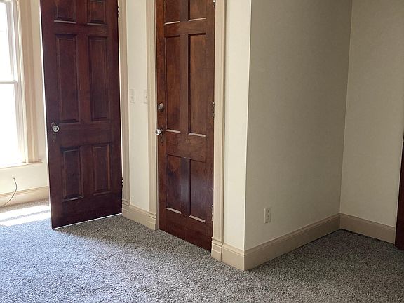 5th image of 546 W 9th St APT C