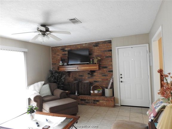 2nd image of 3321-3323 Lodgepole Ct