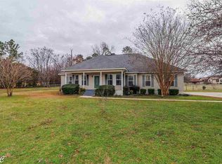 102 Kewanee Dr, Byron, GA 31008