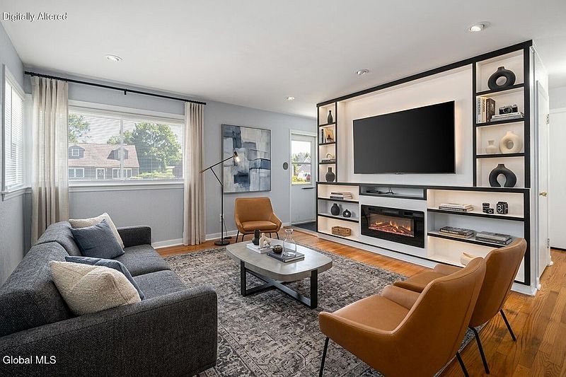 5th image of 228 Davis Avenue