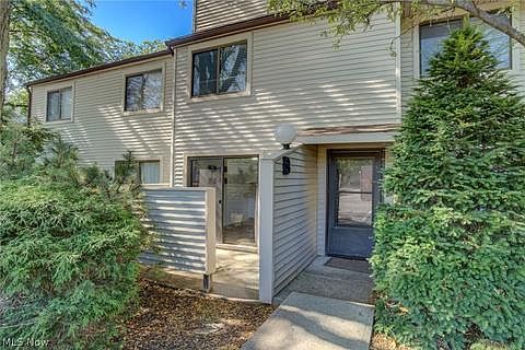 3rd image of 1420 Cedarwood Dr #22B