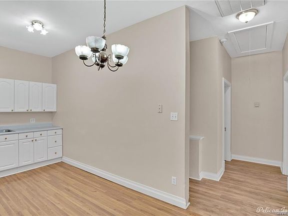 2nd image of 1812 Highland Ave