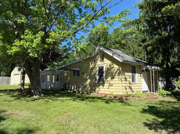 322 Liston Ave, South Beloit, IL 61080