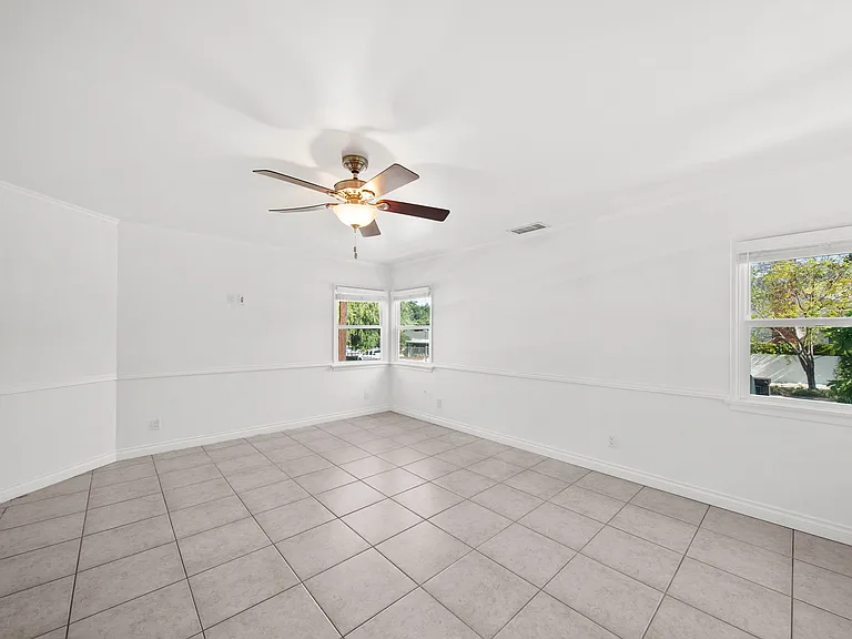 10257 McVine Ave — Photo 15