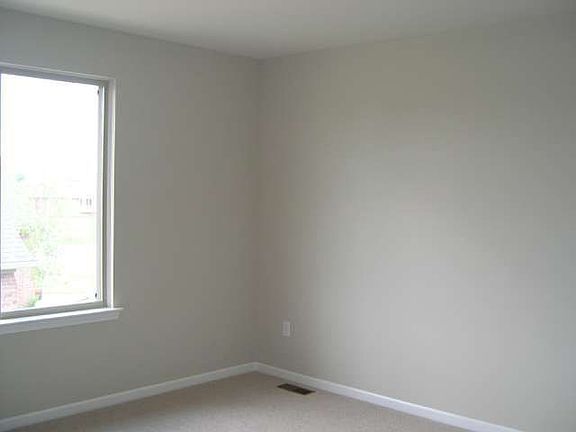 5th image of 18570 Palmer Dr