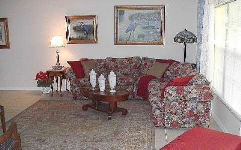 2nd image of 935 Lake Dr E