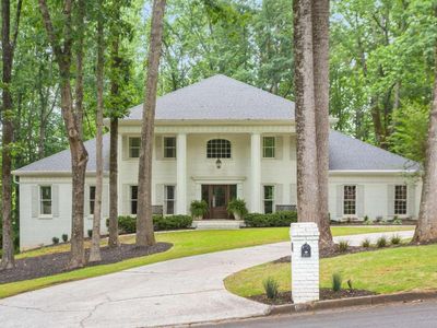 125 Classic Cv, Sandy Springs, GA, 30350