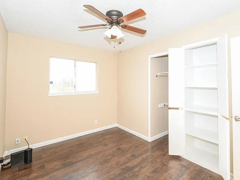 6038 Sandwick Dr — Photo 16