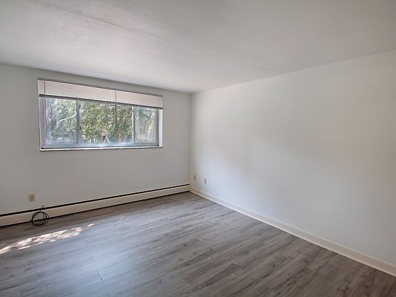 5th image of 600 Allenby Ave APT 1