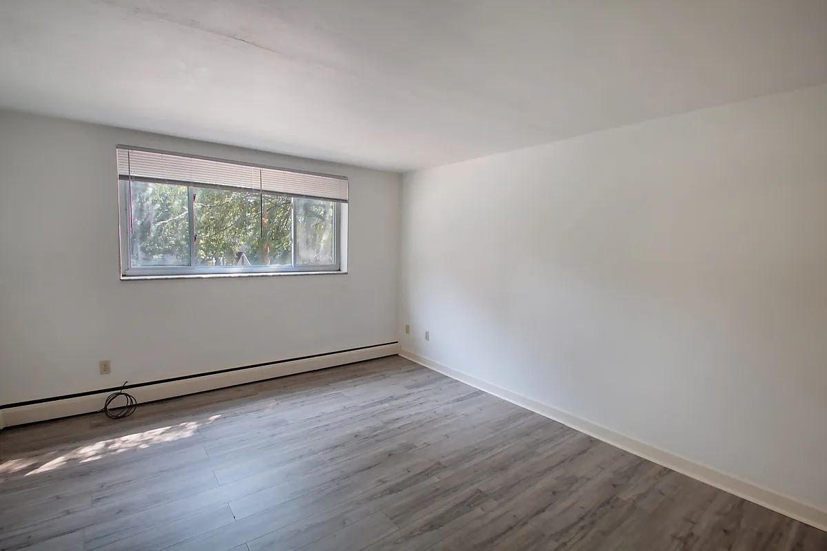 Building Photo - 600 Allenby Ave #1