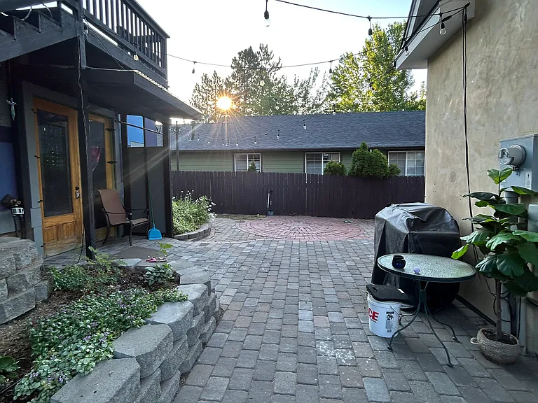1562 NW Elgin Ave — Photo 23