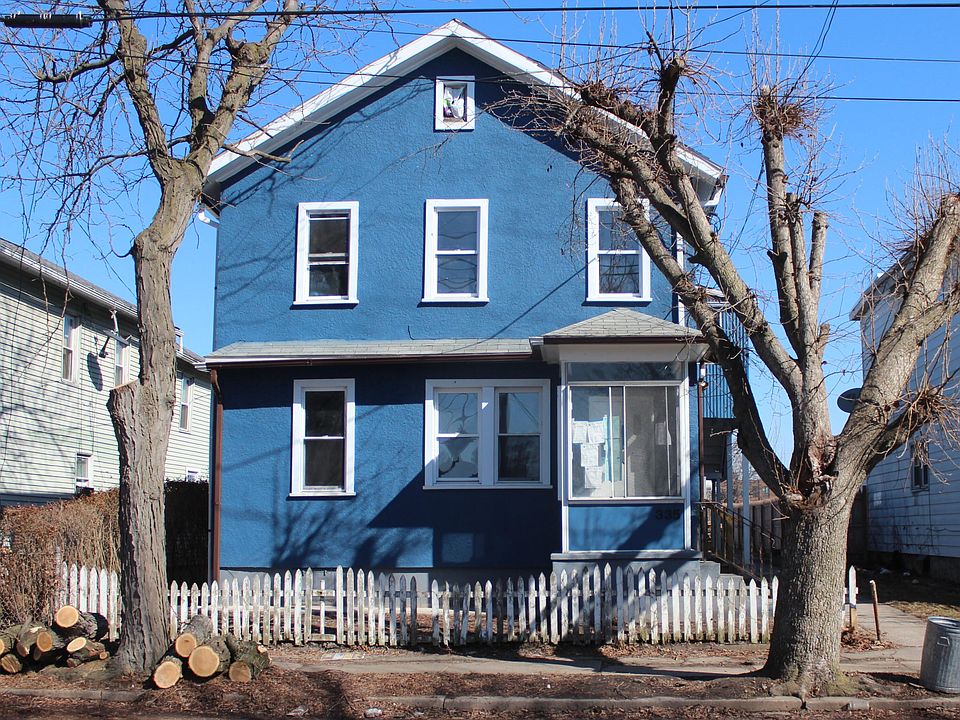 1st image of 335 Phelps St