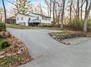 N22W28821 Louis Ave, Town of delafield, WI 53072