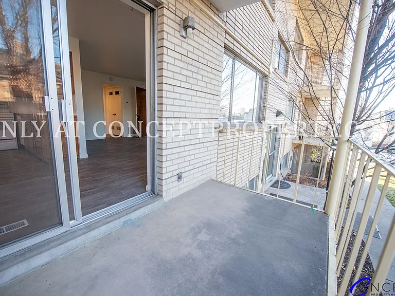 425 E 3rd Ave — Photo 51