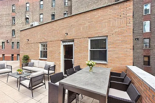 Rented by Jade Stone Real Estate Consulting | media 1