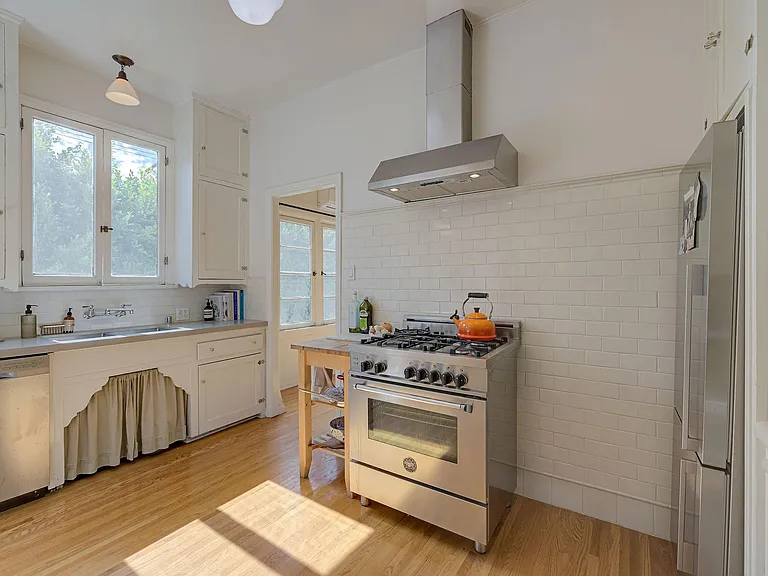 320 N Spaulding Ave #1/2 — Photo 8