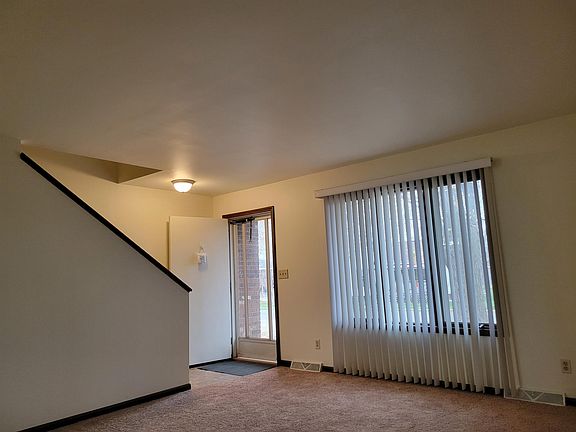 4th image of 118 N 9th St