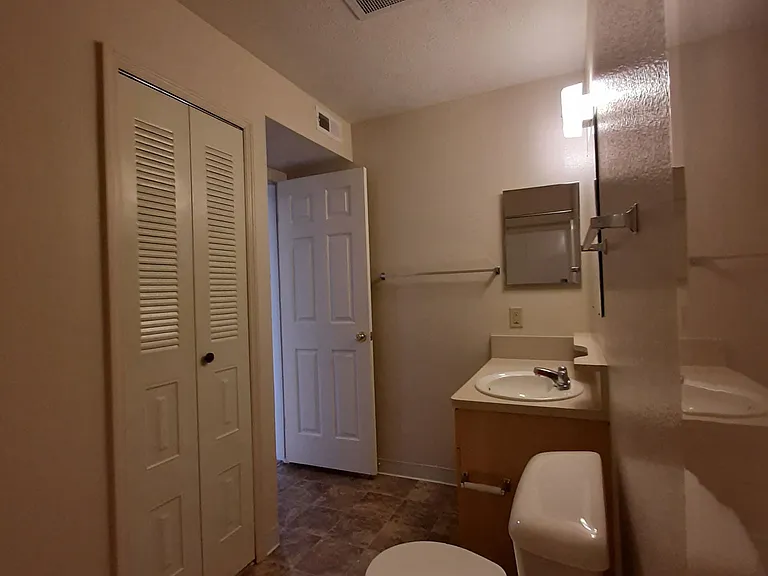 Hunters Pond Apartment Homes — Photo 111