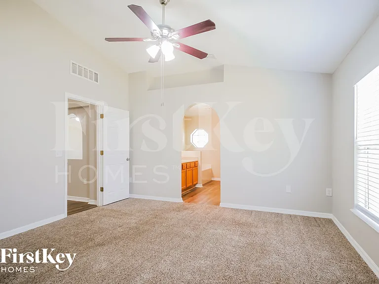 117 King Arthur Ct — Photo 8