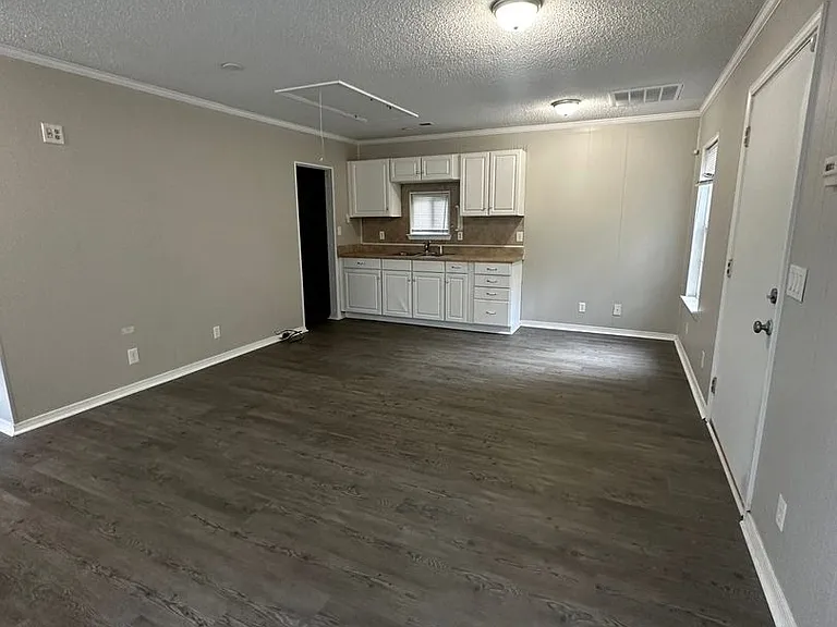 742 Old Sulphur Springs Rd — Photo 8